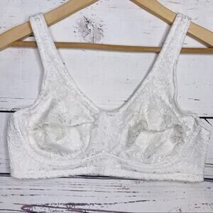 Breezies white bra with lace overlay 38C